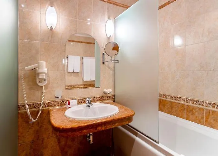 двуспален сънсет ризорт с фронтален изглед към море Apartment